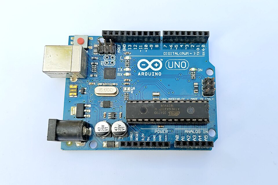 Arduino Uno R3 실물 사진